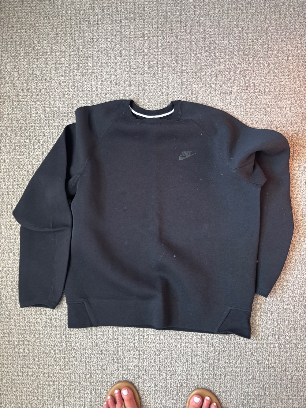 Nike Black Crewneck Sweatshirt with Subtle Logo